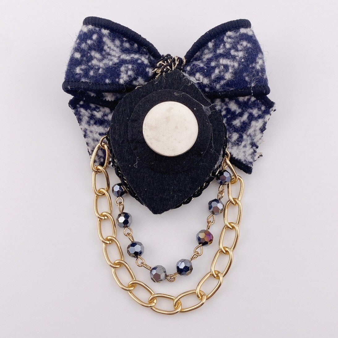 Blue bow heart chain brooch