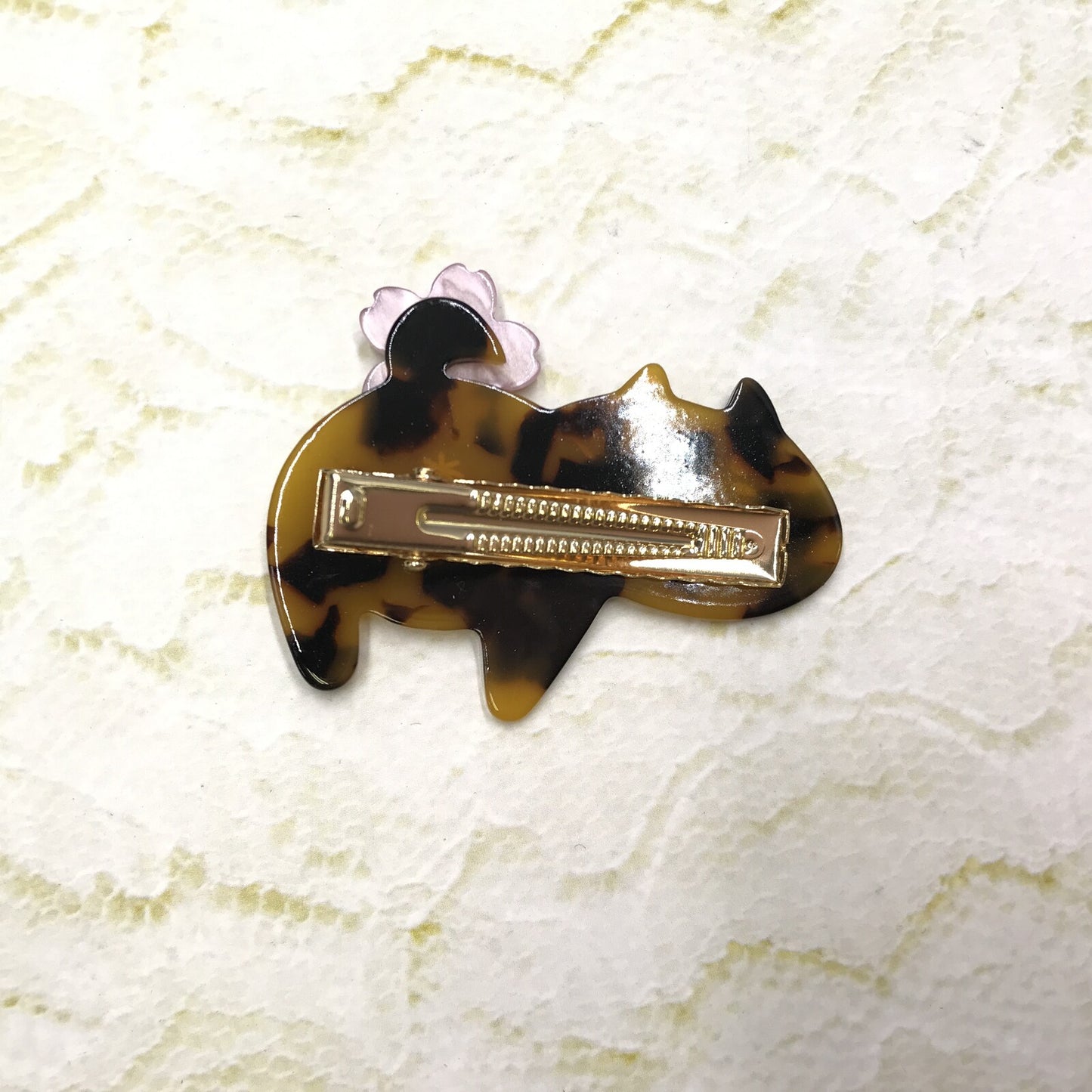 Cat hair pin